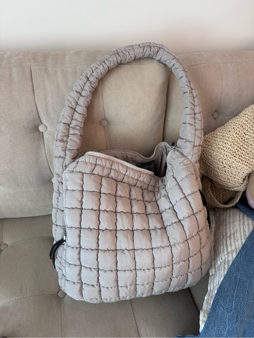Quilted Puffer Shoulder Bag in Light Gray